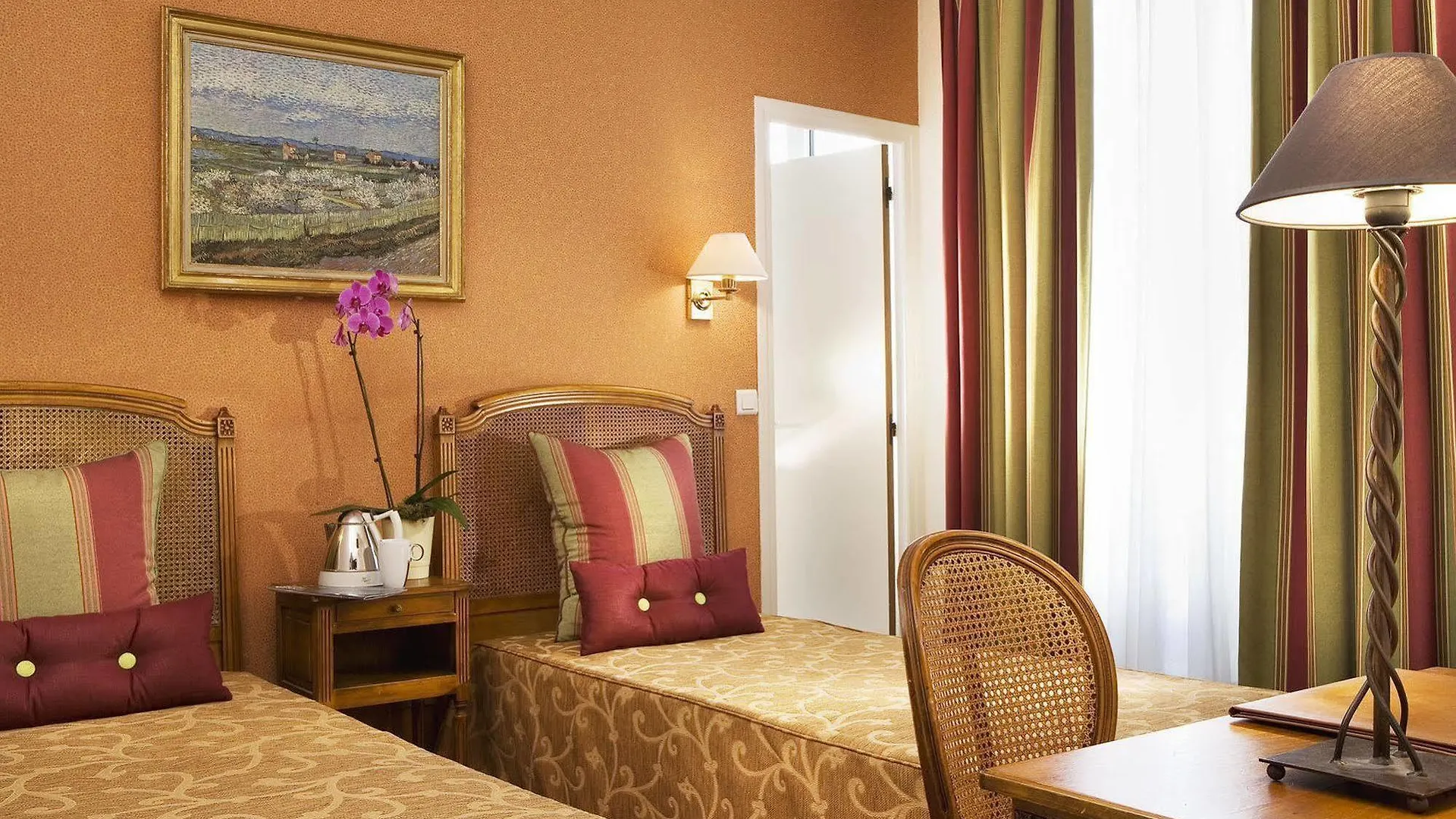 Hotel Timhotel Invalides Eiffel 3*